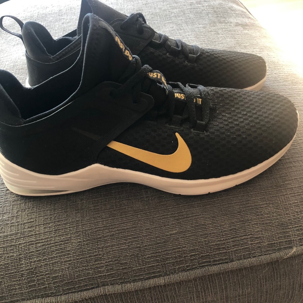 Women’s Nike shoes